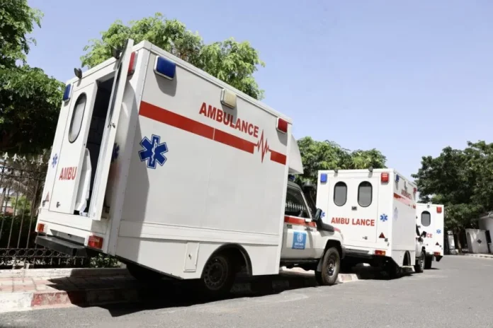 Ambulances-offertes-par-lOMS-900x600.jpeg
