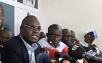 Séance de questions d’actualité : le FDR fustige une “comédie politique” à l’Assemblée nationale