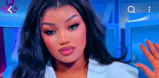 (Vidéo): Élégante en total blanc, Jarrah S’en P’tit Galé se lâche sur son hit