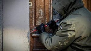 Keur Massar : d’un modeste salaire hebdomadaire à une villa et une BMW, un suspect dans le viseur des enquêteurs