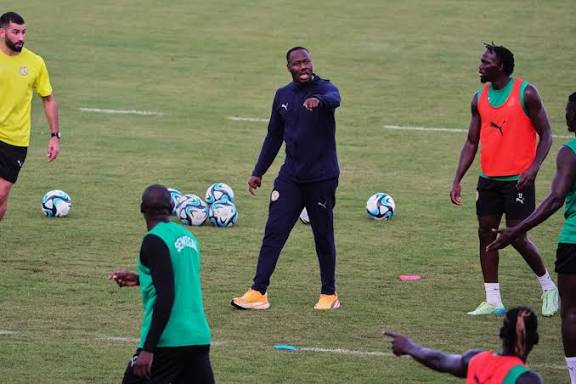 CAN Maroc 2025 : les Lions du Sénégal s’entraînent à huis clos avant le huitième contre le Soudan