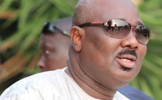 Téléphones en prison : Farba Ngom et un agent pénitentiaire déférés ce mercredi