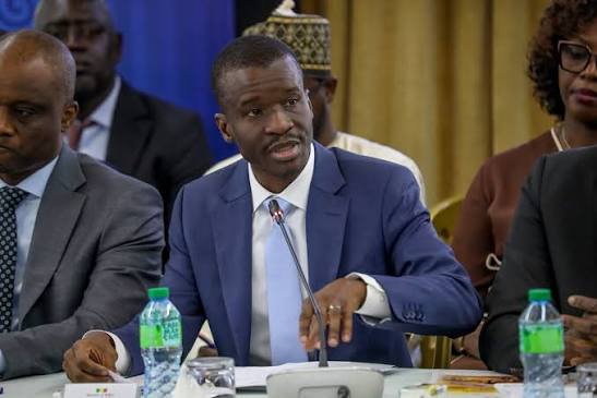 Crises universitaires : Me Bamba Cissé accuse les étudiants : « certains étudiants étaient en possession de grenade lacrymogène »