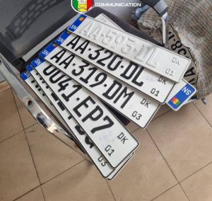 Dakar : un individu interpellé pour recel de matériel administratif et détention de plaques minéralogiques falsifiées