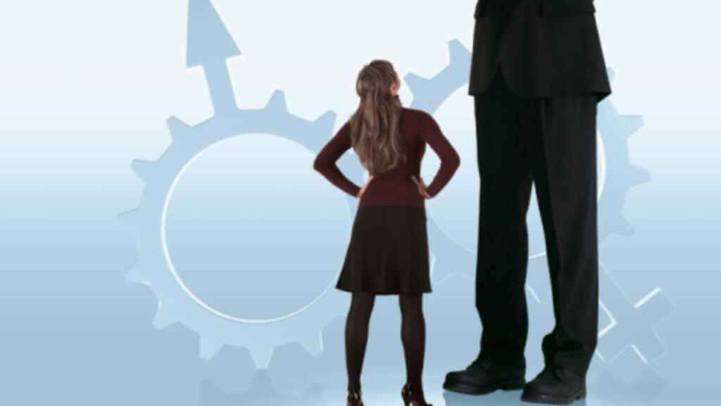 Banque mondiale : seulement 4 % des femmes ont des droits économiques équivalents — progrès limités malgré 113 réformes, risque pour 1,2 Md de jeunes