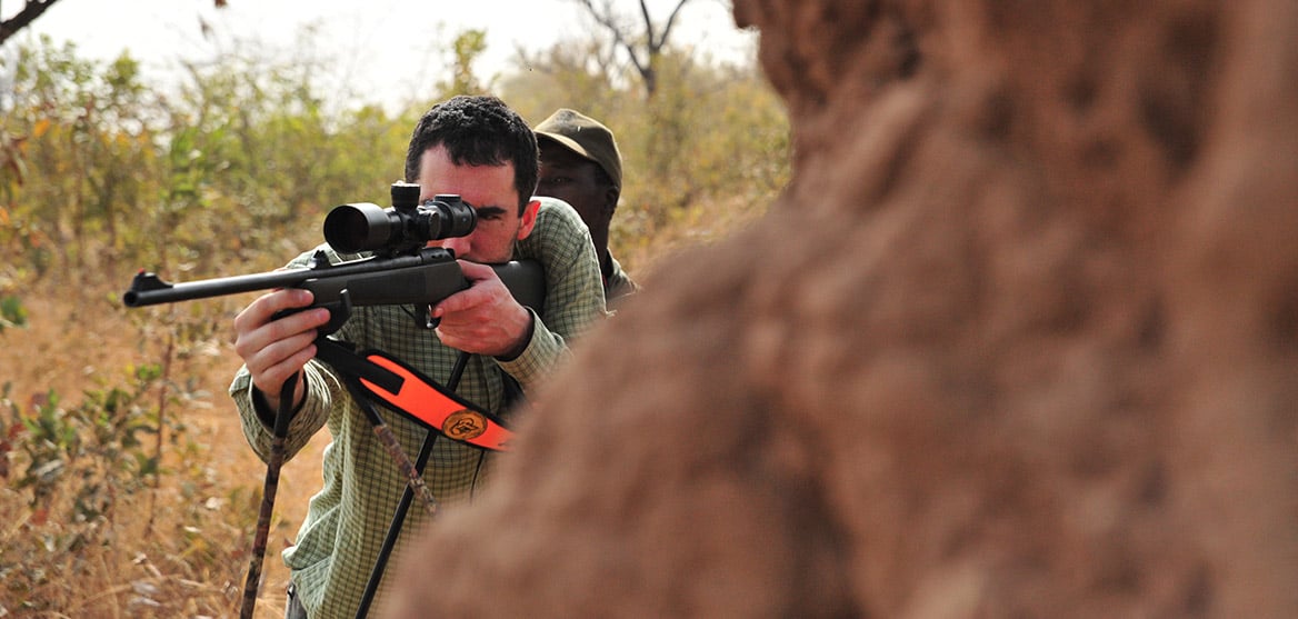 Drame à Kolda : un touriste français tue son guide de chasse lors d’une expédition