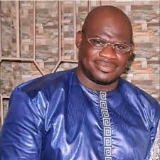 Kader Dia en larmes devant le juge : une première nuit sous haute tension pour les journalistes inculpés