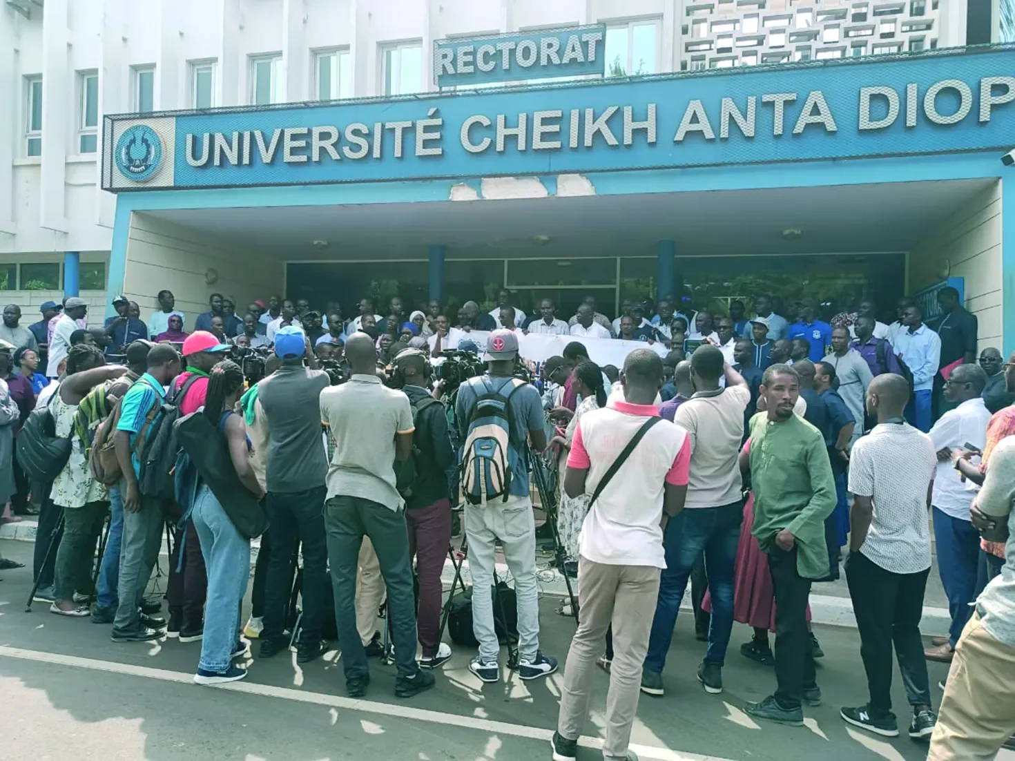 Après le commissariat, bientôt le cimetière ?