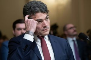 Joe Kent démissionne de son poste de directeur du Centre national antiterroriste, invoquant la guerre en Iran