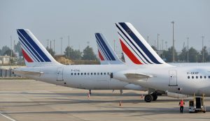Ebola: Un vol Paris–Détroit fait escale à Montréal après le « refus d’entrée » aux États-Unis d’un passager congolais