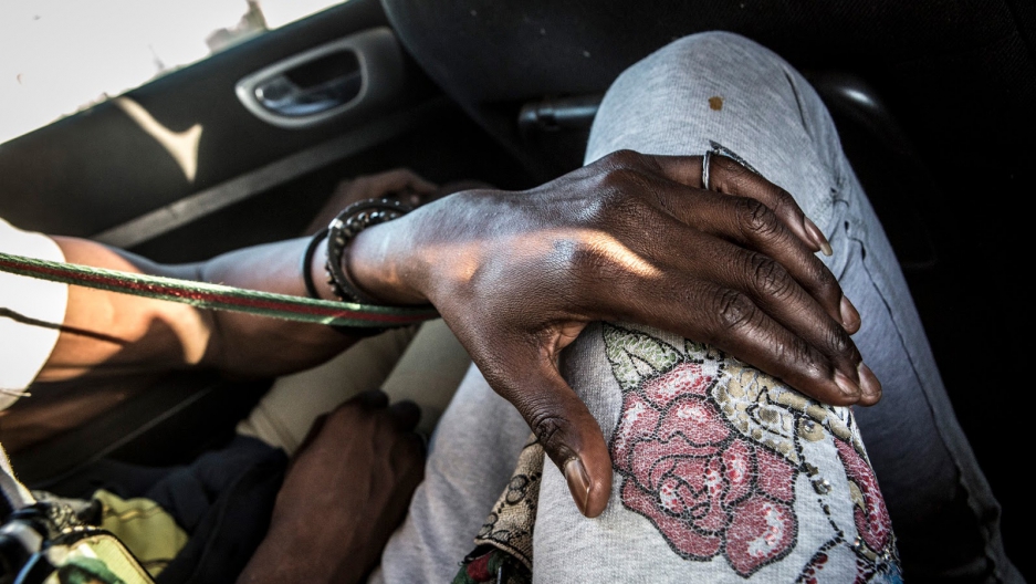 Yeumbeul : Deux homosexuels surpris en pleins ébats , l’un échappe au lynchage