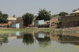 Faibles investissements, lacunes en matière de réglementation