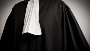 Faux juge : un retraité promet une grâce présidentielle à un prisonnier