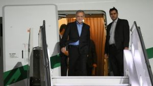 Le président iranien arrive au Pakistan pour son premier déplacement à l’étranger depuis la guerre