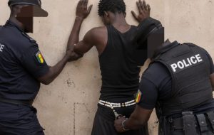 Le danseur Malaw Seck interpellé à Diamaguène dans une affaire présumée homosexuel, de contenus à caractère pornographique en ligne
