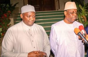 Banjul : Adama Barrow affiche son soutien à Macky Sall pour le poste de secrétaire