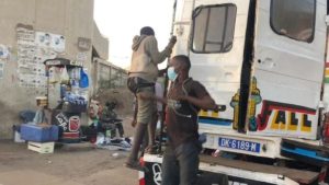 Grand-Yoff : un apprenti-chauffeur interpellé après une scène de panique dans une gargote