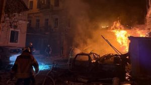 Guerre en Ukraine : au moins 13 morts dans des frappes nocturnes russes et ukrainiennes