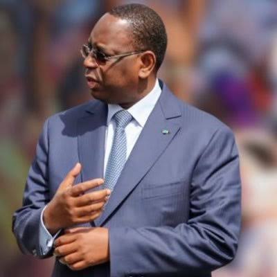 Macky Sall face à une nouvelle saignée : deux responsables quittent l’APRXD