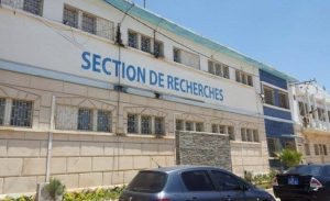 Plus d’un milliard de FCFA dans le viseur de la SR : six suspects en garde à vue, dont le fils d’un ancien ministre