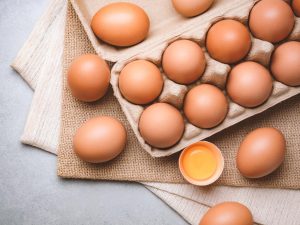PFAS : près de 6 œufs sur 10 contaminés, peut-on en consommer sans risque ?